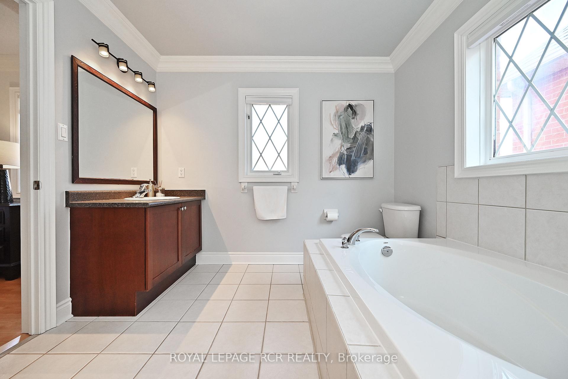 Photo 33 of 9 Deerhorn Crescent, Aurora, Aurora Highlands — HOMEH