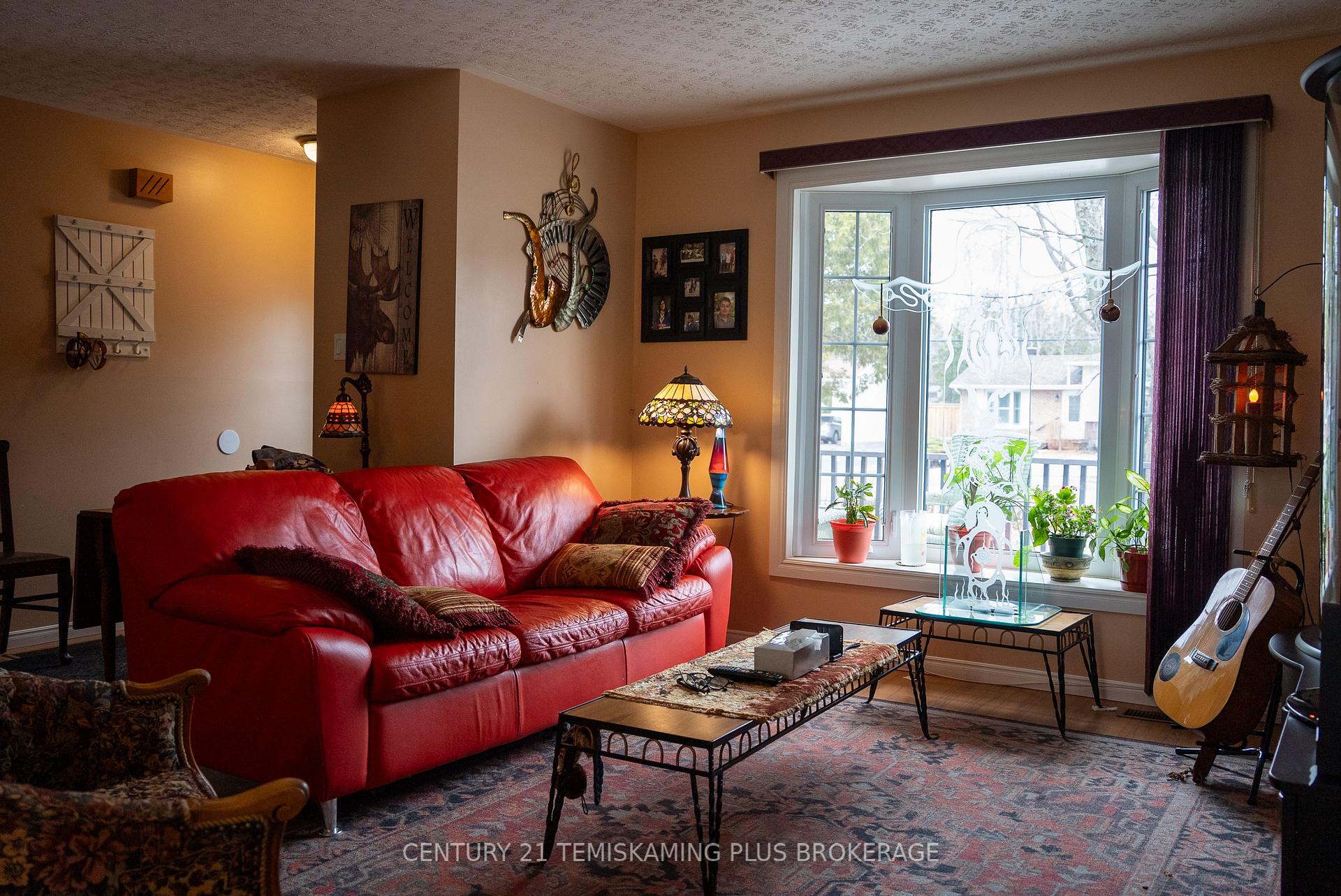 Photo 2 of 181 Carter Boulevard, Temiskaming Shores, Haileybury — HOMEH