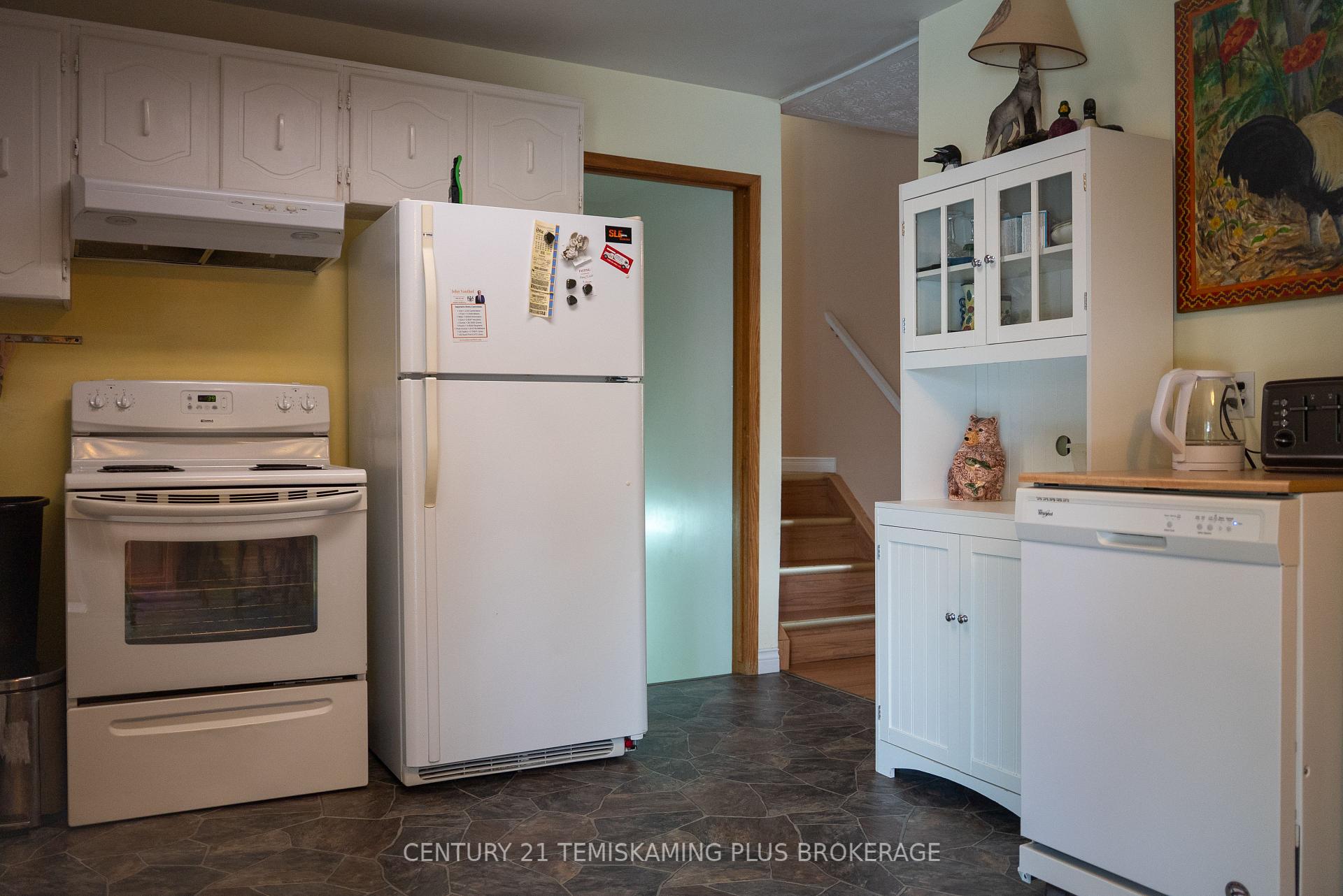 Photo 4 of 181 Carter Boulevard, Temiskaming Shores, Haileybury — HOMEH