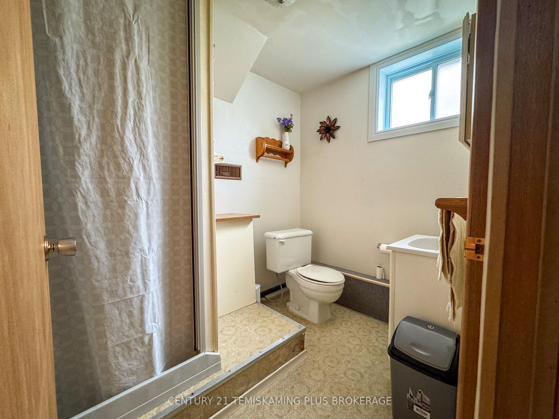 Photo 13 of 181 Carter Boulevard, Temiskaming Shores, Haileybury — HOMEH