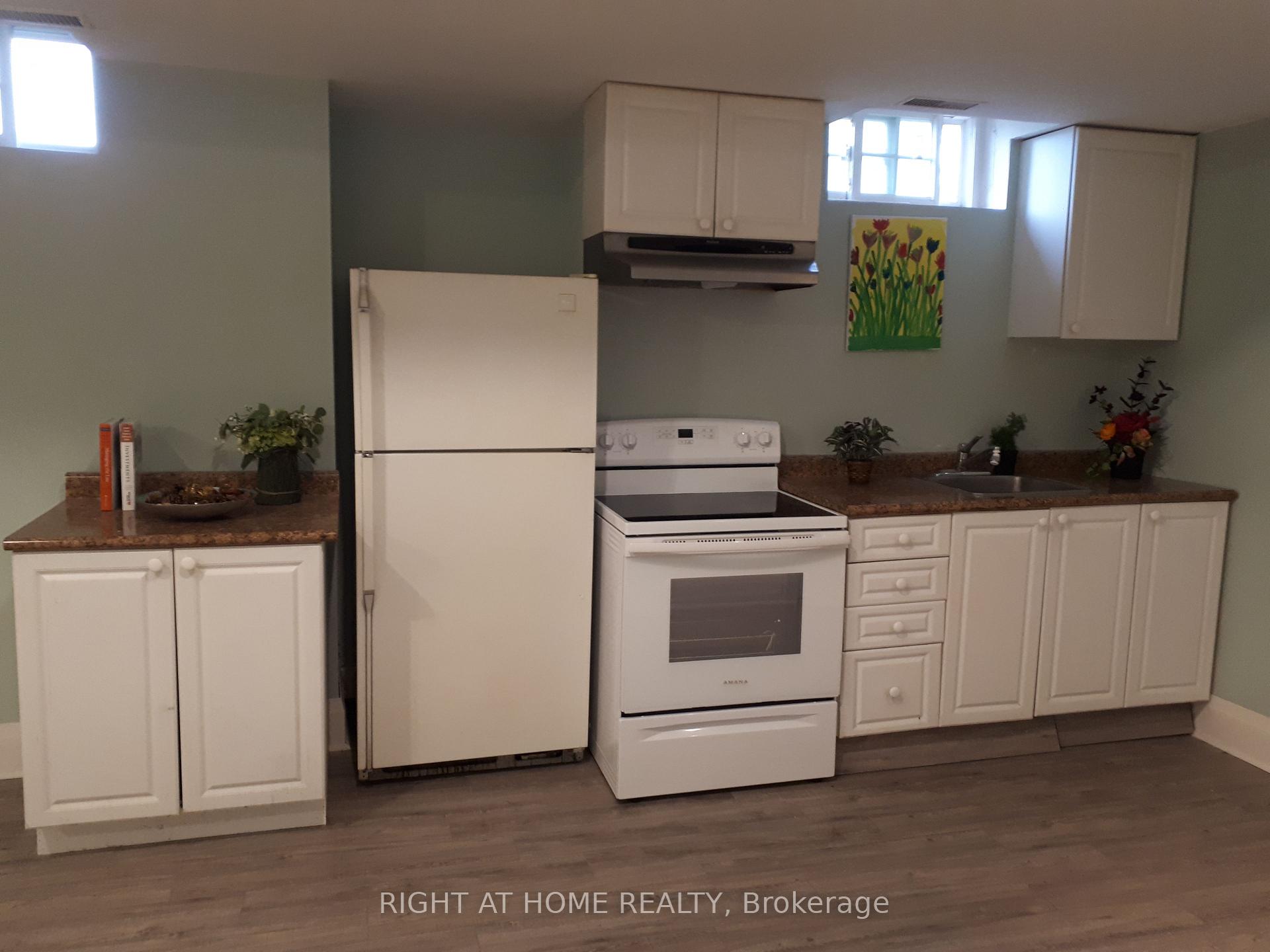 Photo 6 of Unit B, 18 Corvette Avenue, Scarborough, Kennedy Park — HOMEH