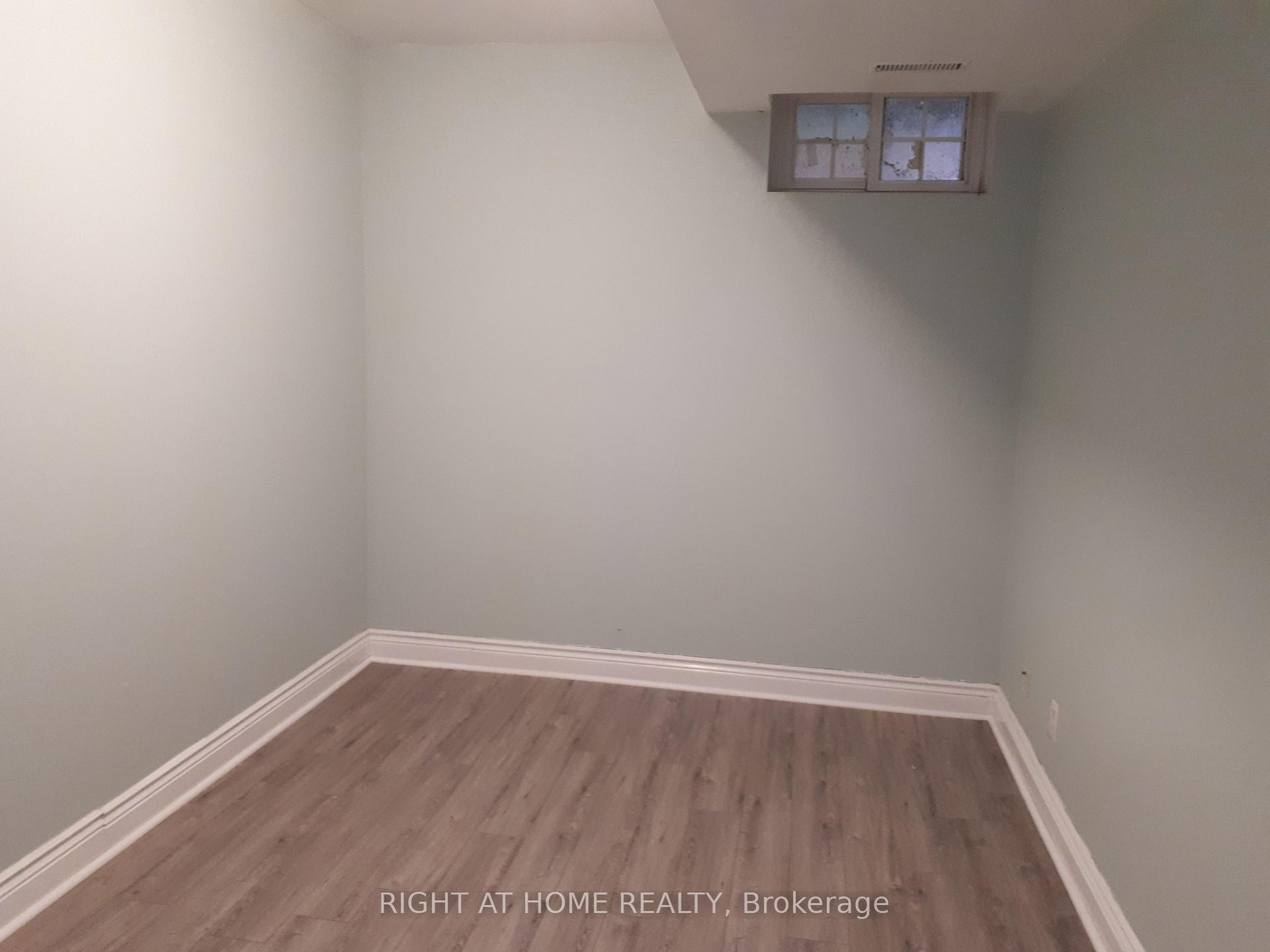Photo 7 of Unit B, 18 Corvette Avenue, Scarborough, Kennedy Park — HOMEH