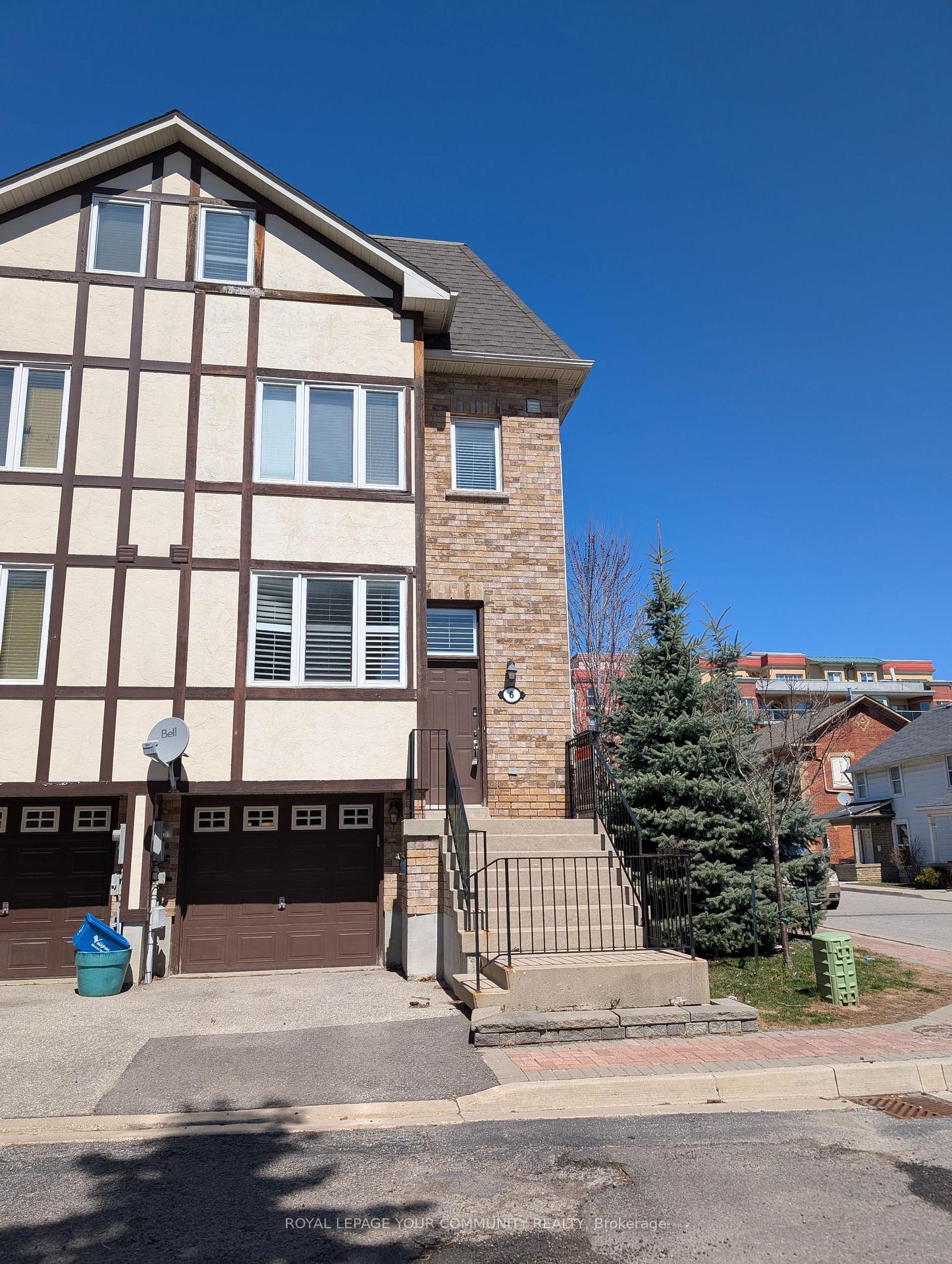 Photo 22 of Unit 6, 20 Wallace Street, Vaughan, West Woodbridge — HOMEH