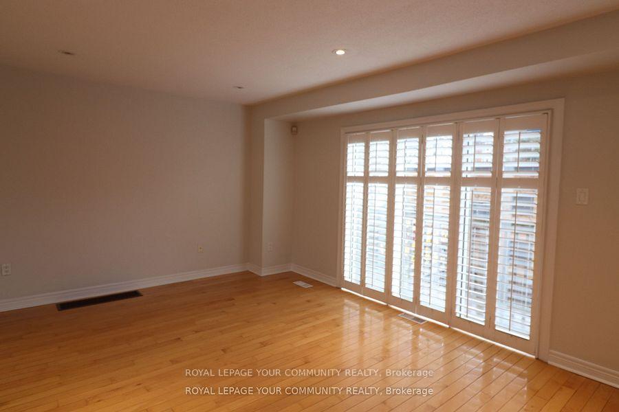Photo 4 of Unit 6, 20 Wallace Street, Vaughan, West Woodbridge — HOMEH