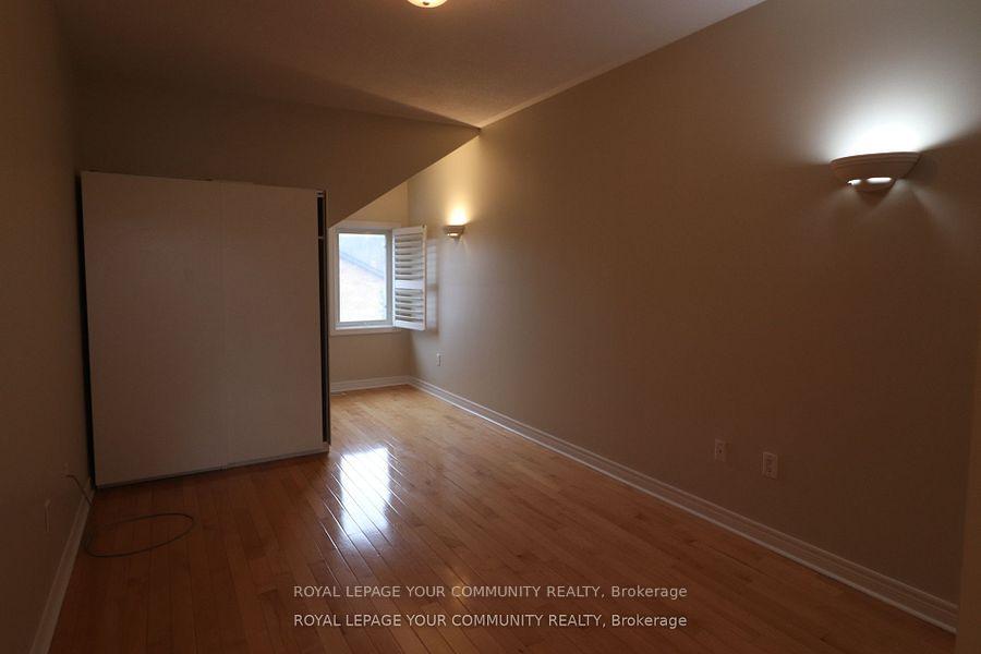 Photo 13 of Unit 6, 20 Wallace Street, Vaughan, West Woodbridge — HOMEH