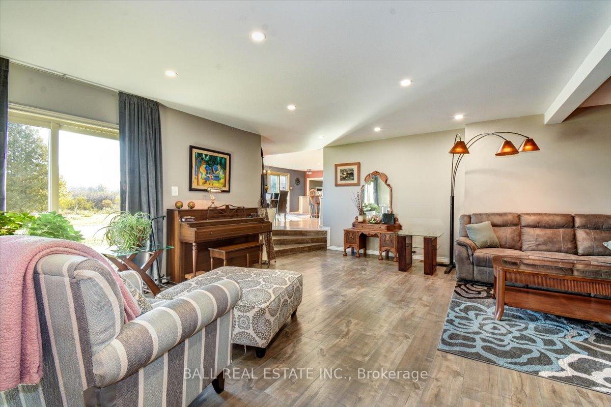 Photo 30 of 601 Airport Road, Faraday — HOMEH