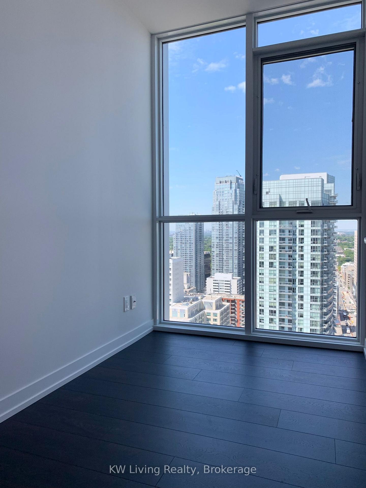 Photo 8 of Unit PH105, 125 Redpath Avenue, Toronto, Mount Pleasant West — HOMEH