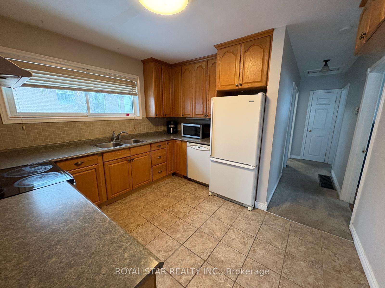 Photo 3 of 64 Harold Court, Hamilton, Ainslie Wood — HOMEH