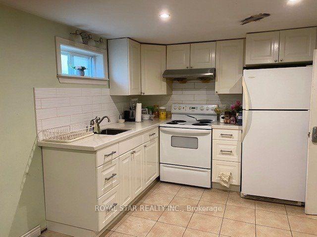 Photo 5 of 64 Harold Court, Hamilton, Ainslie Wood — HOMEH