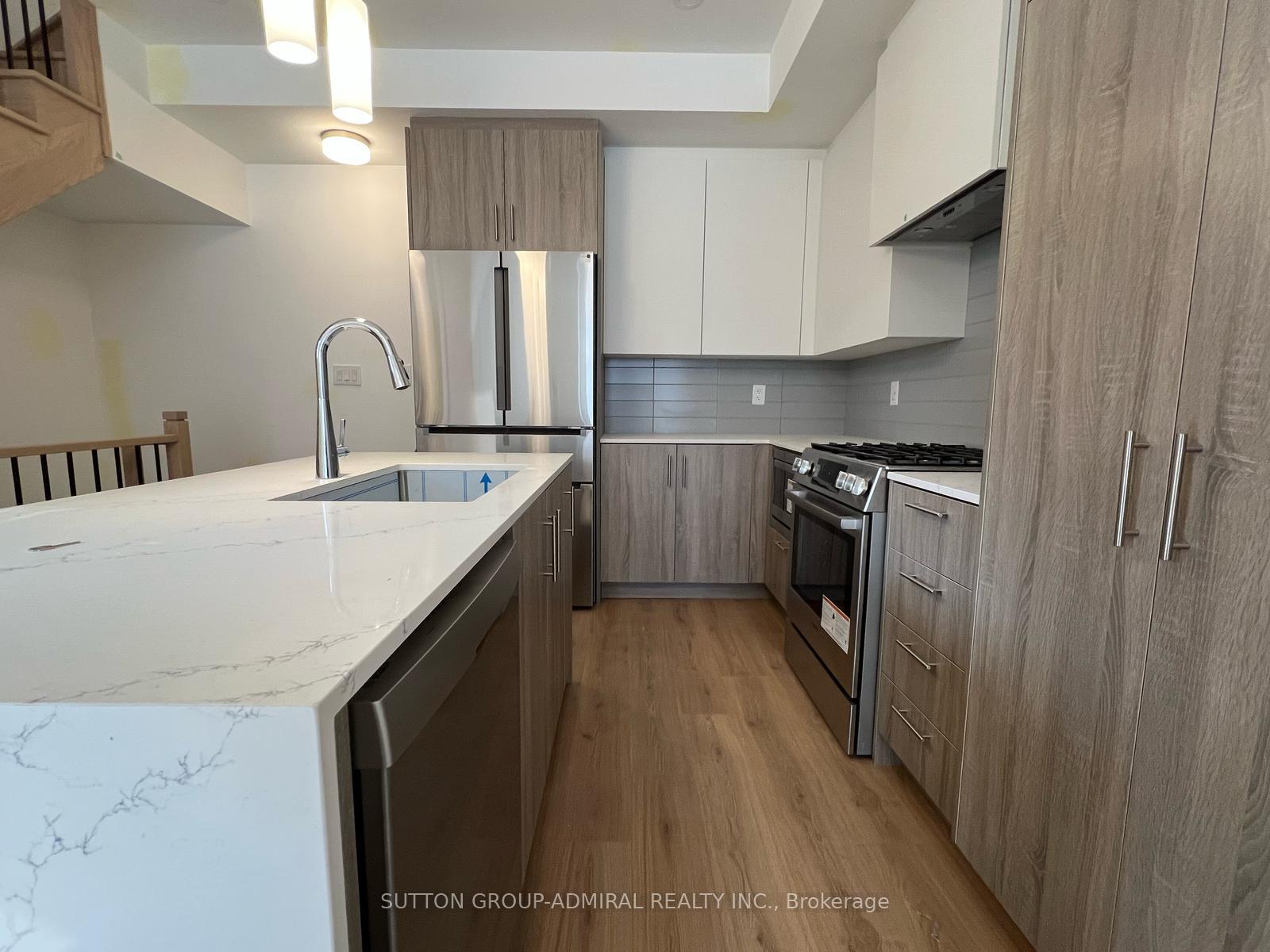 Photo 2 of 42 Chelsey Street, Vaughan, Uplands — HOMEH