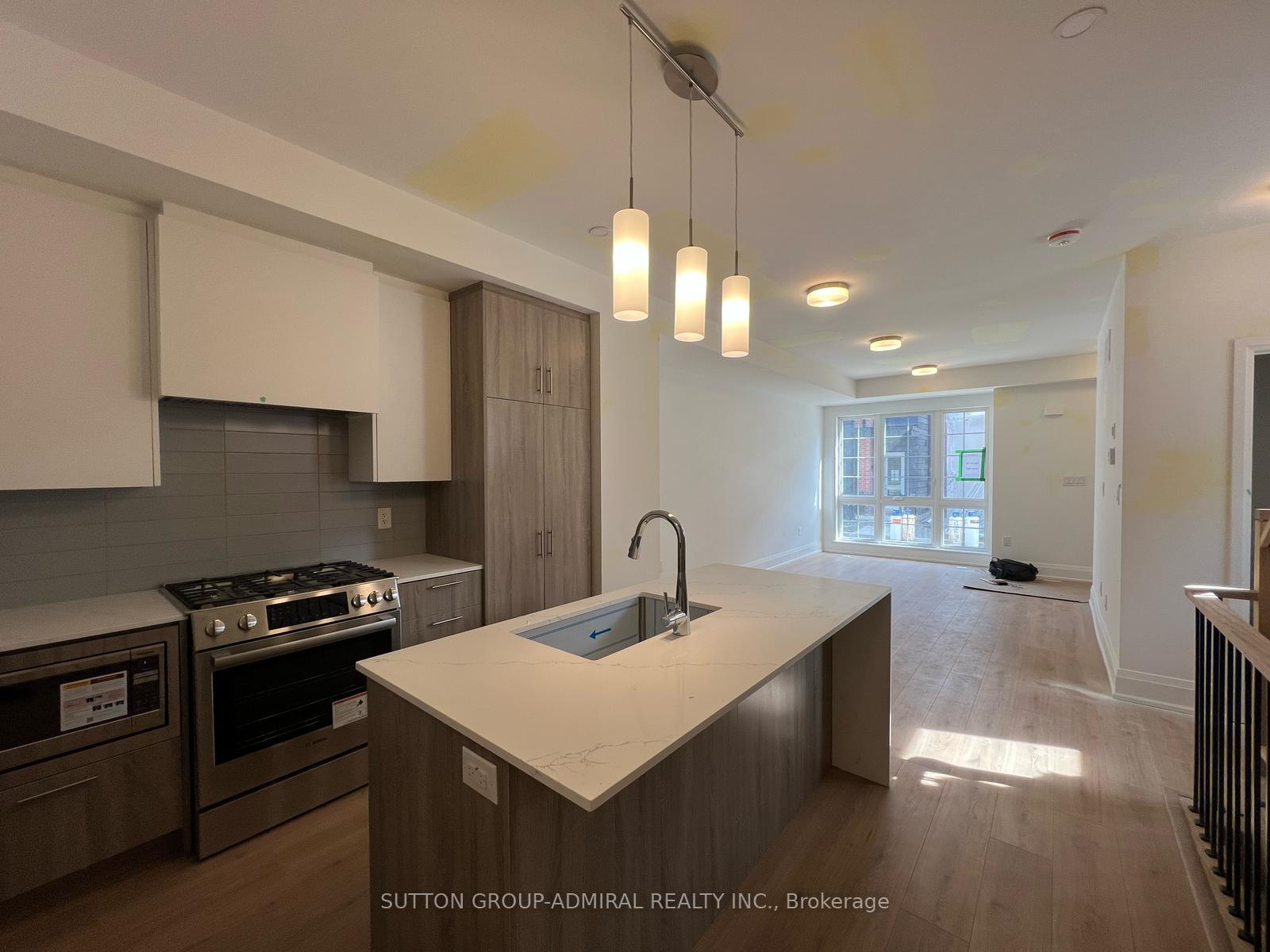 Photo 3 of 42 Chelsey Street, Vaughan, Uplands — HOMEH