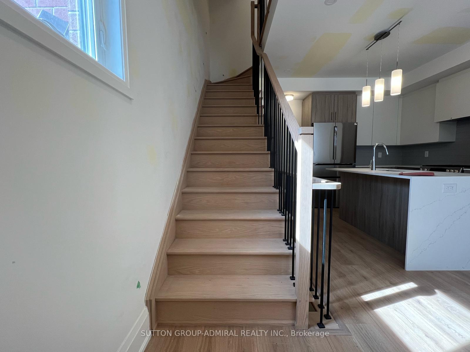 Photo 5 of 42 Chelsey Street, Vaughan, Uplands — HOMEH
