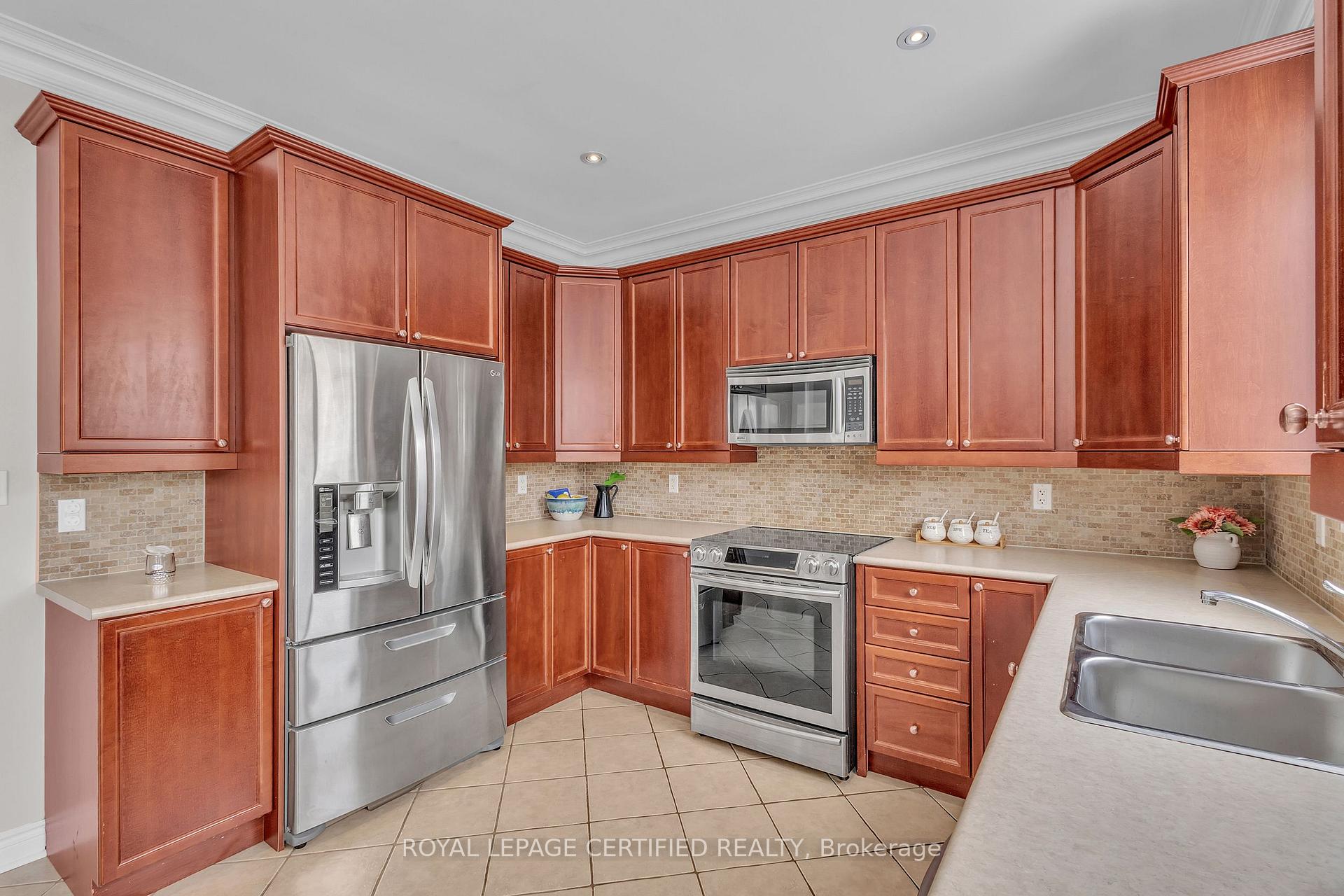 Photo 26 of 17 Dalia Street, Brampton, Credit Valley — HOMEH