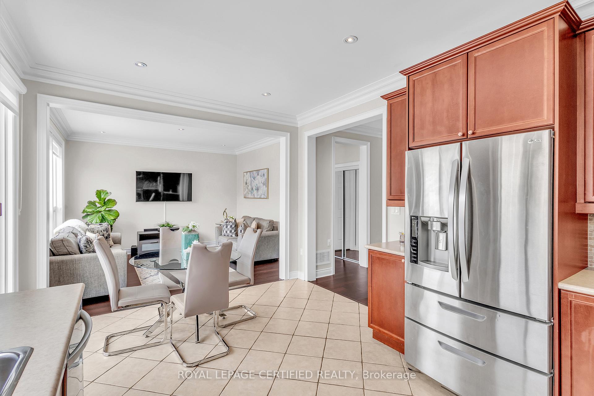 Photo 15 of 17 Dalia Street, Brampton, Credit Valley — HOMEH