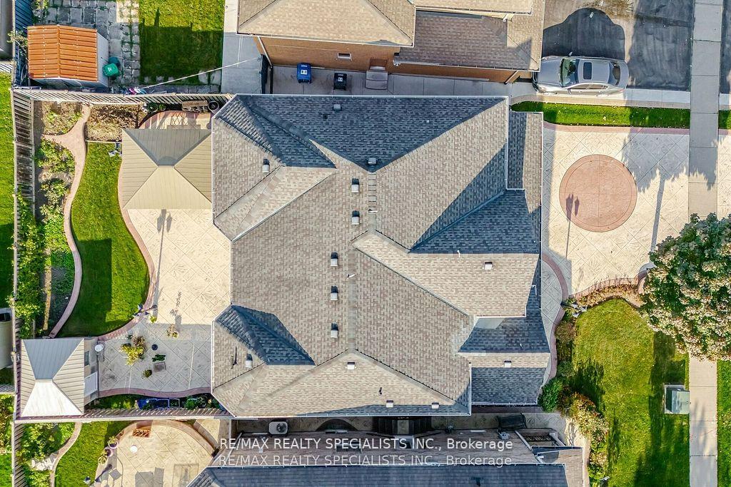 Photo 11 of 30 Latania Boulevard, Brampton, Vales of Castlemore — HOMEH