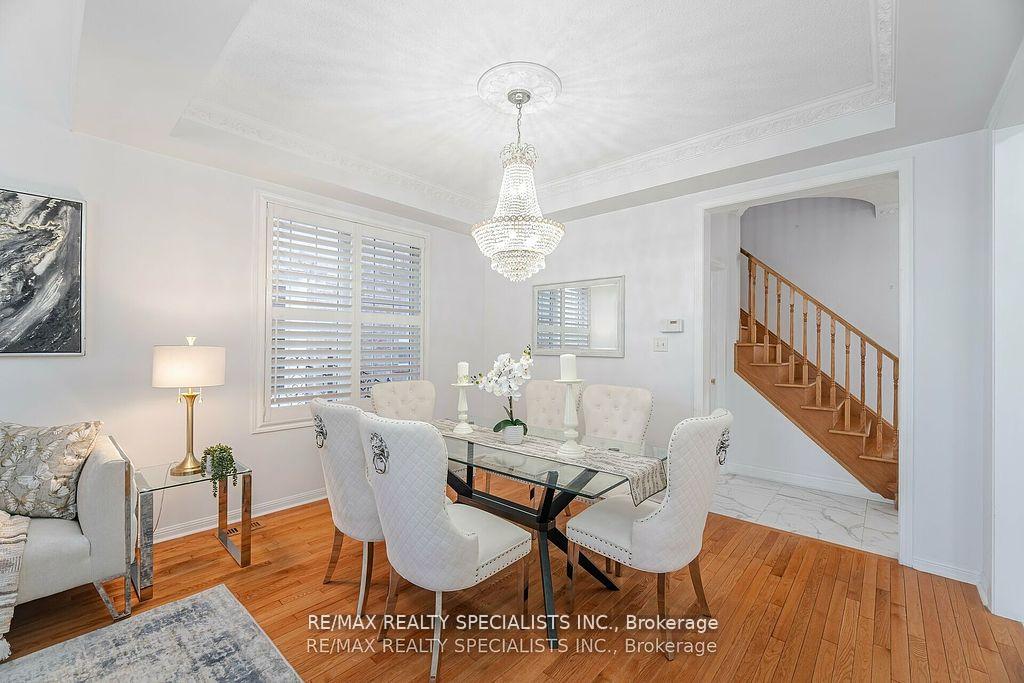 Photo 8 of 30 Latania Boulevard, Brampton, Vales of Castlemore — HOMEH