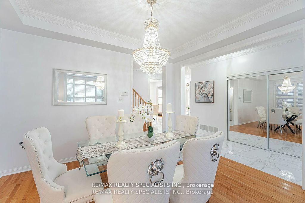 Photo 6 of 30 Latania Boulevard, Brampton, Vales of Castlemore — HOMEH