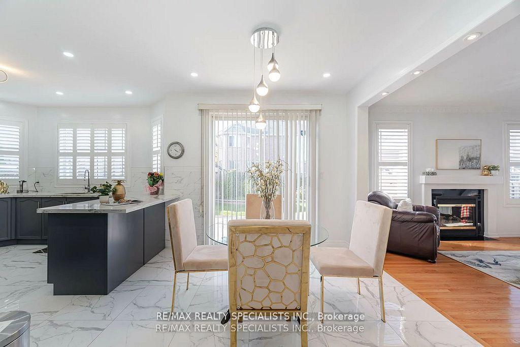 Photo 14 of 30 Latania Boulevard, Brampton, Vales of Castlemore — HOMEH