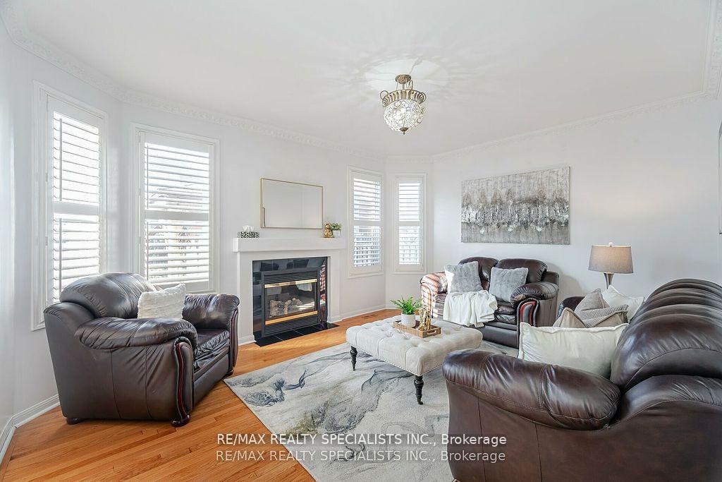 Photo 13 of 30 Latania Boulevard, Brampton, Vales of Castlemore — HOMEH