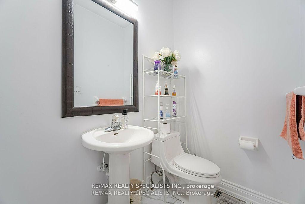 Photo 21 of 30 Latania Boulevard, Brampton, Vales of Castlemore — HOMEH