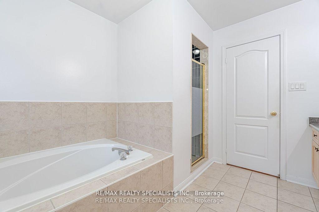 Photo 22 of 30 Latania Boulevard, Brampton, Vales of Castlemore — HOMEH