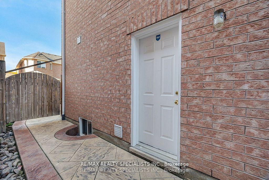 Photo 25 of 30 Latania Boulevard, Brampton, Vales of Castlemore — HOMEH
