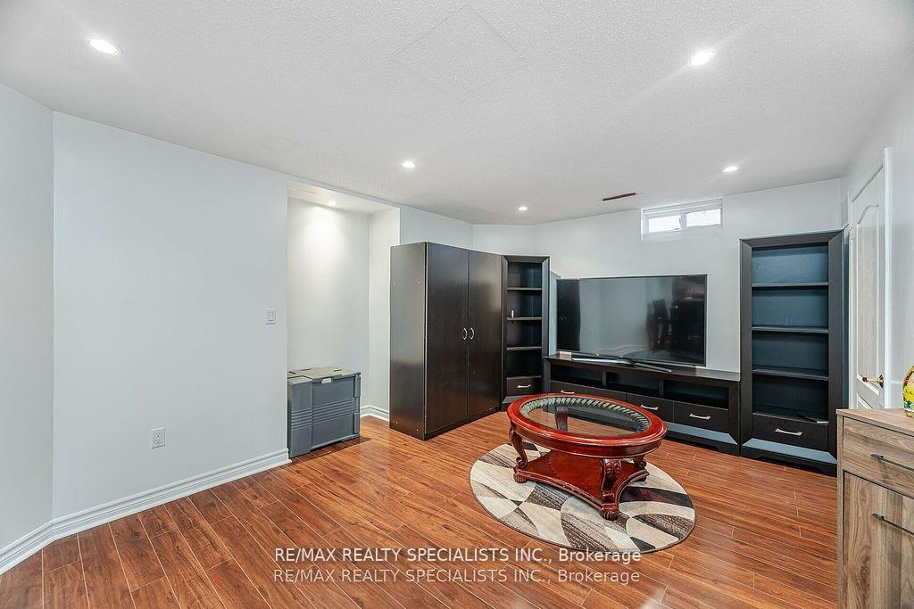 Photo 32 of 30 Latania Boulevard, Brampton, Vales of Castlemore — HOMEH