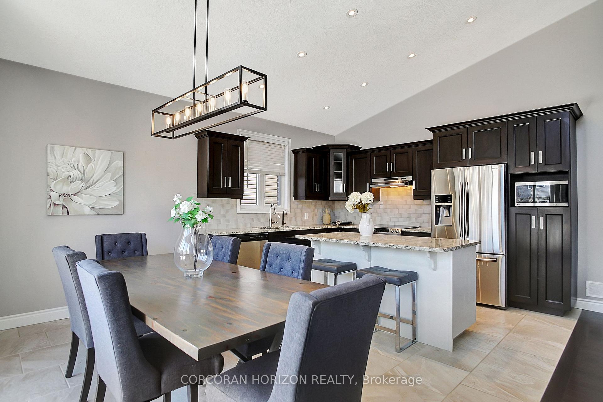 Photo 13 of 225 Carriage Way, Waterloo — HOMEH