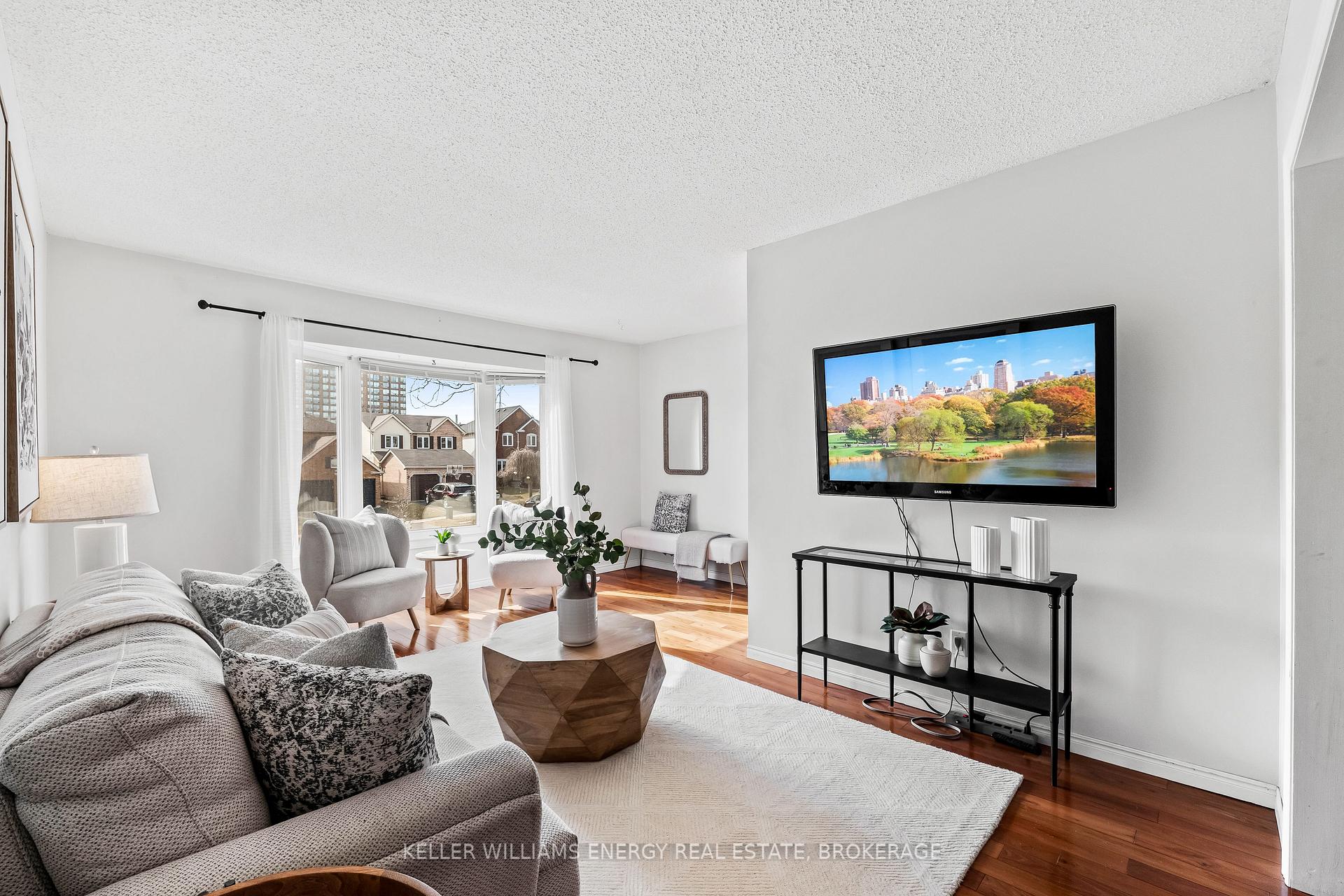 Photo 4 of 117 Bassett Boulevard, Whitby, Pringle Creek — HOMEH