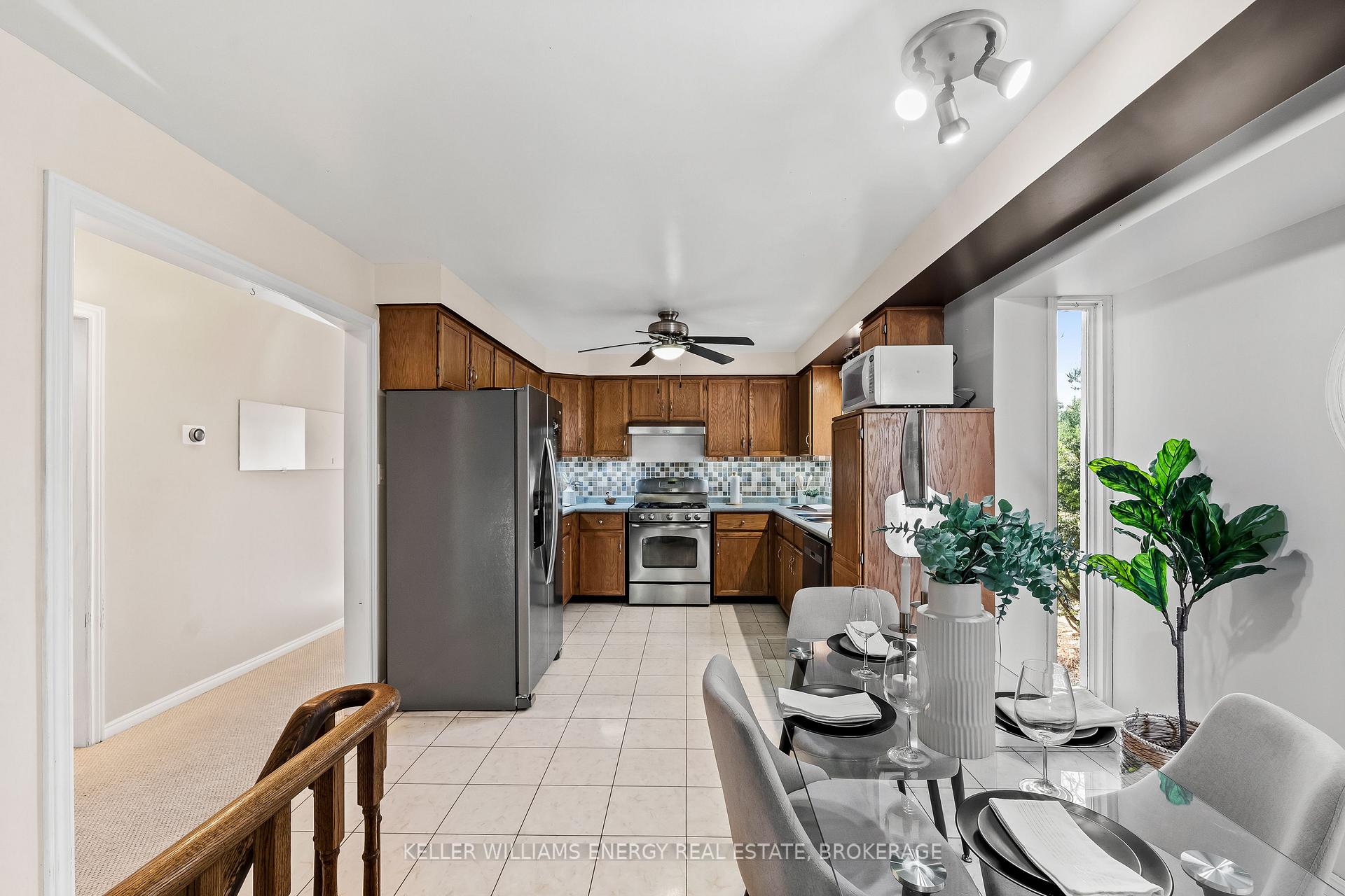 Photo 19 of 117 Bassett Boulevard, Whitby, Pringle Creek — HOMEH
