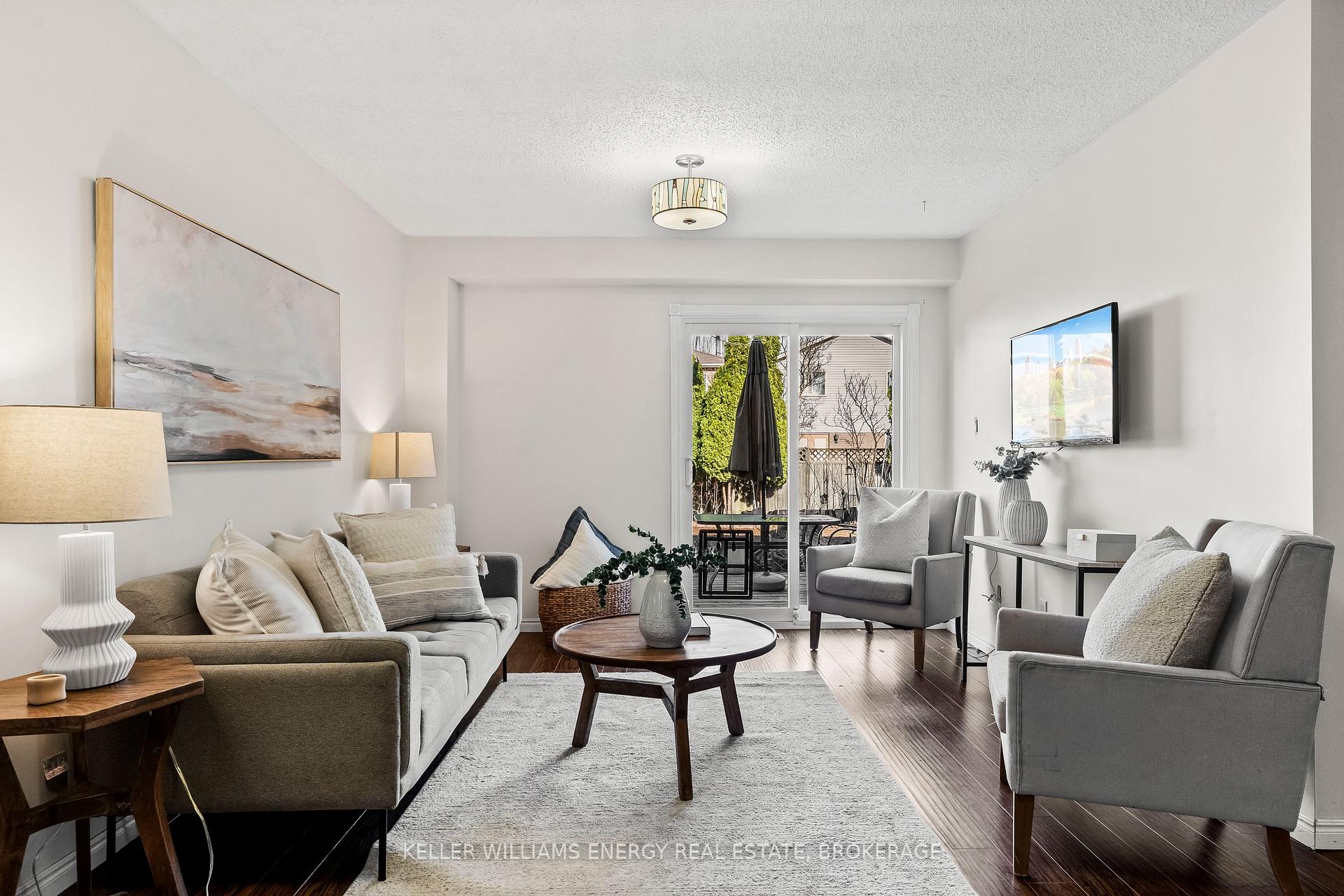 Photo 38 of 117 Bassett Boulevard, Whitby, Pringle Creek — HOMEH
