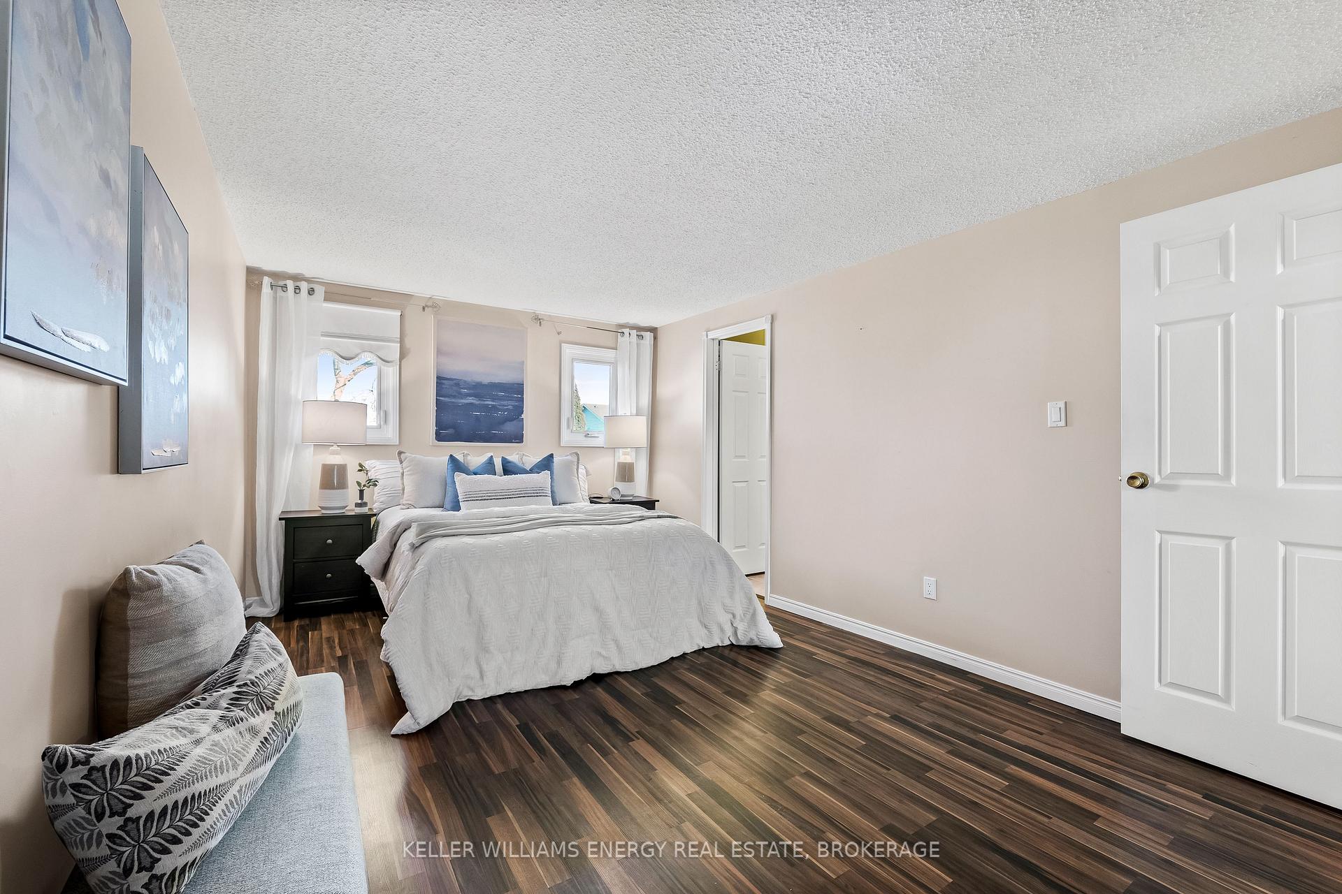 Photo 14 of 117 Bassett Boulevard, Whitby, Pringle Creek — HOMEH