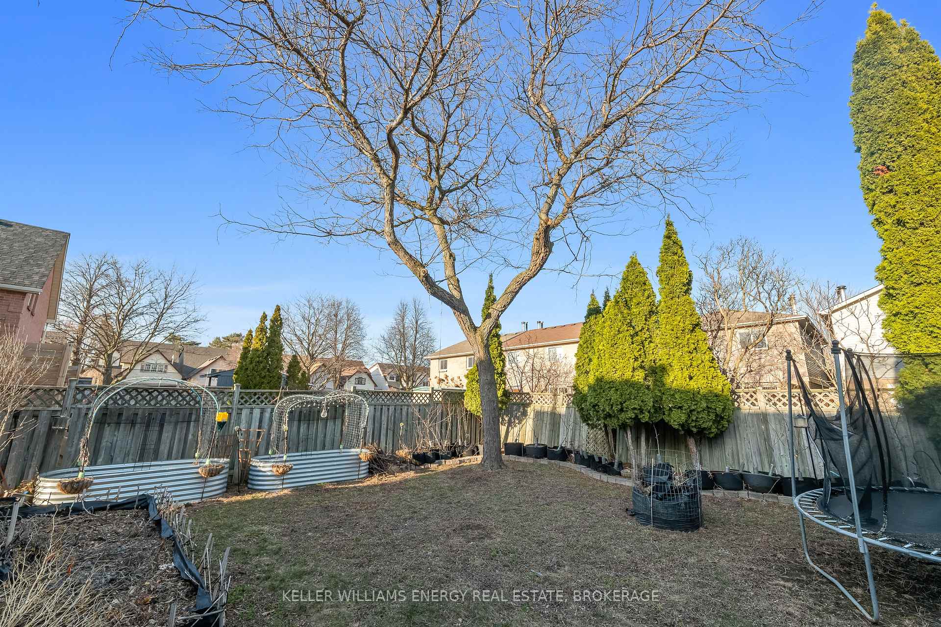 Photo 35 of 117 Bassett Boulevard, Whitby, Pringle Creek — HOMEH