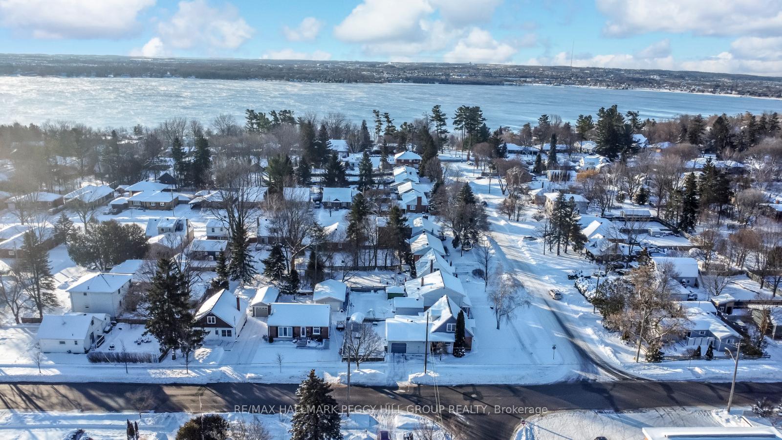 Photo 3 of 63 Nelson Street, Barrie, Codrington — HOMEH