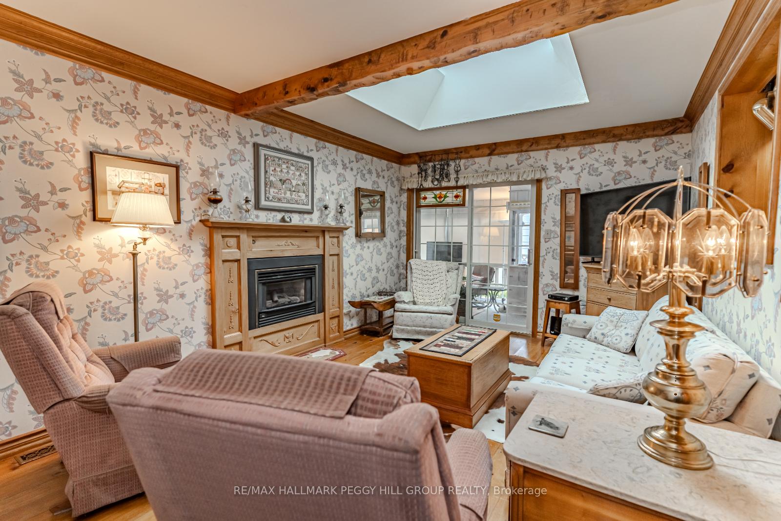 Photo 5 of 63 Nelson Street, Barrie, Codrington — HOMEH