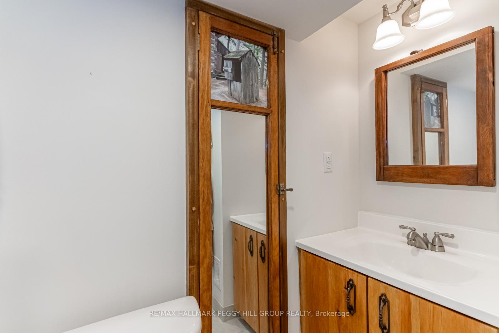 Photo 15 of 63 Nelson Street, Barrie, Codrington — HOMEH