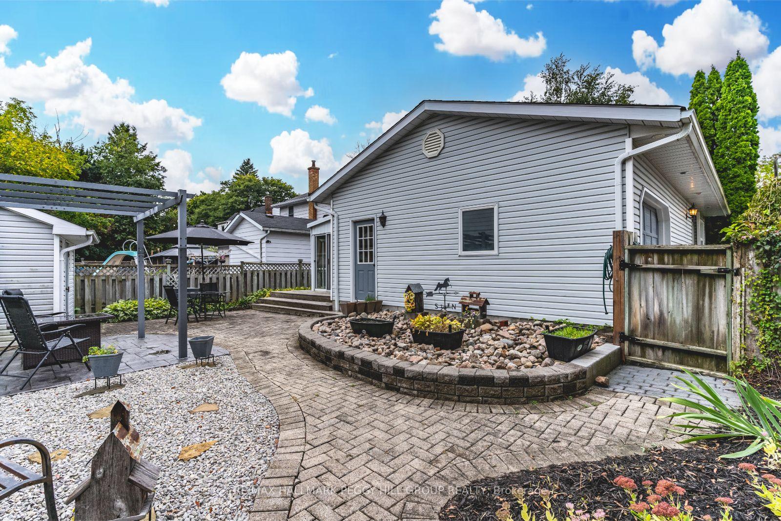 Photo 13 of 63 Nelson Street, Barrie, Codrington — HOMEH