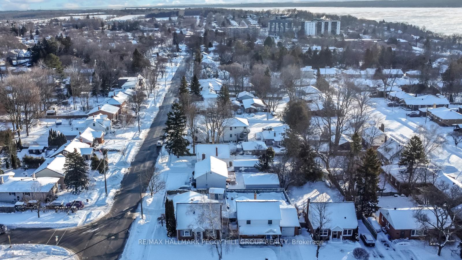 Photo 26 of 63 Nelson Street, Barrie, Codrington — HOMEH