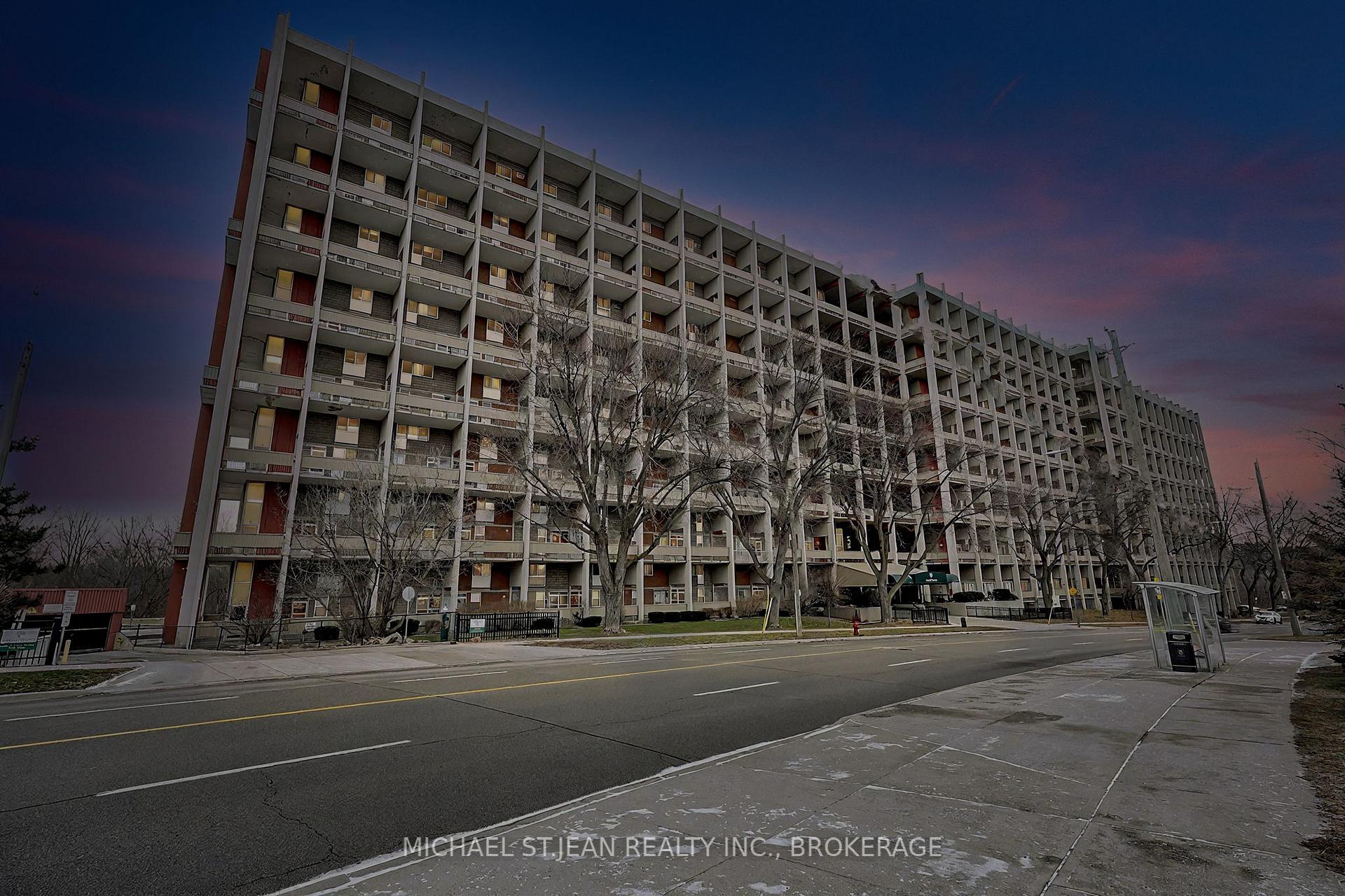 Photo 1 of Unit 832, 350 Quigley Road, Hamilton, Vincent — HOMEH