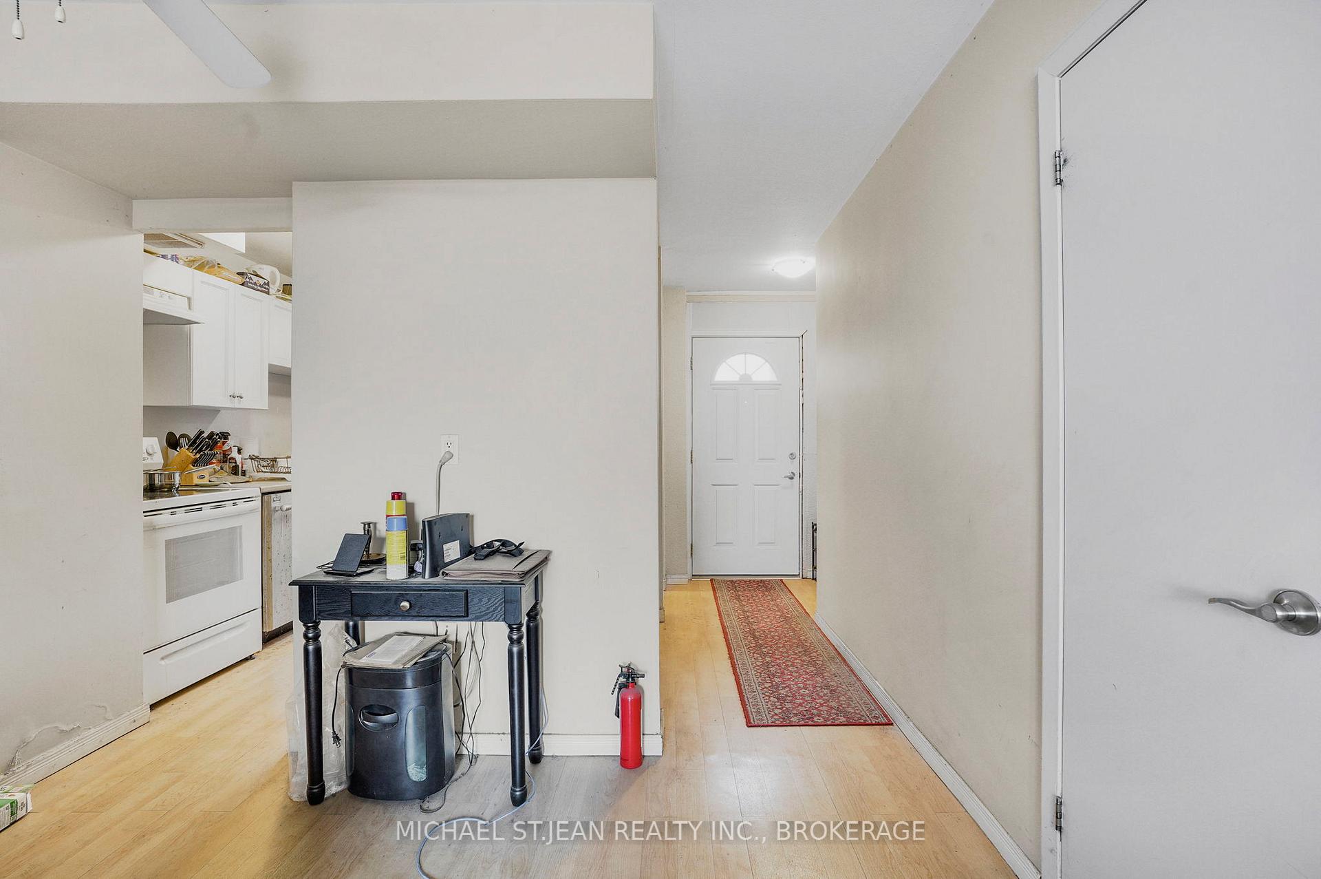 Photo 3 of Unit 832, 350 Quigley Road, Hamilton, Vincent — HOMEH