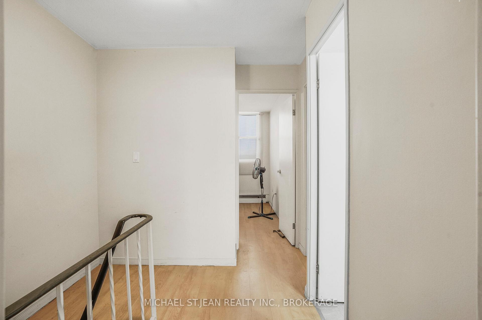Photo 4 of Unit 832, 350 Quigley Road, Hamilton, Vincent — HOMEH