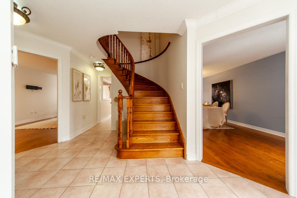 Photo 11 of 14 Plummer Road, Caledon, Bolton West — HOMEH