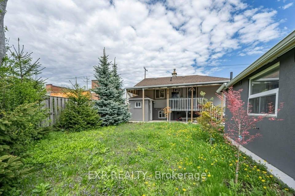Photo 3 of Unit 14, 692 Birchmount Road, Scarborough, Clairlea-Birchmount — HOMEH