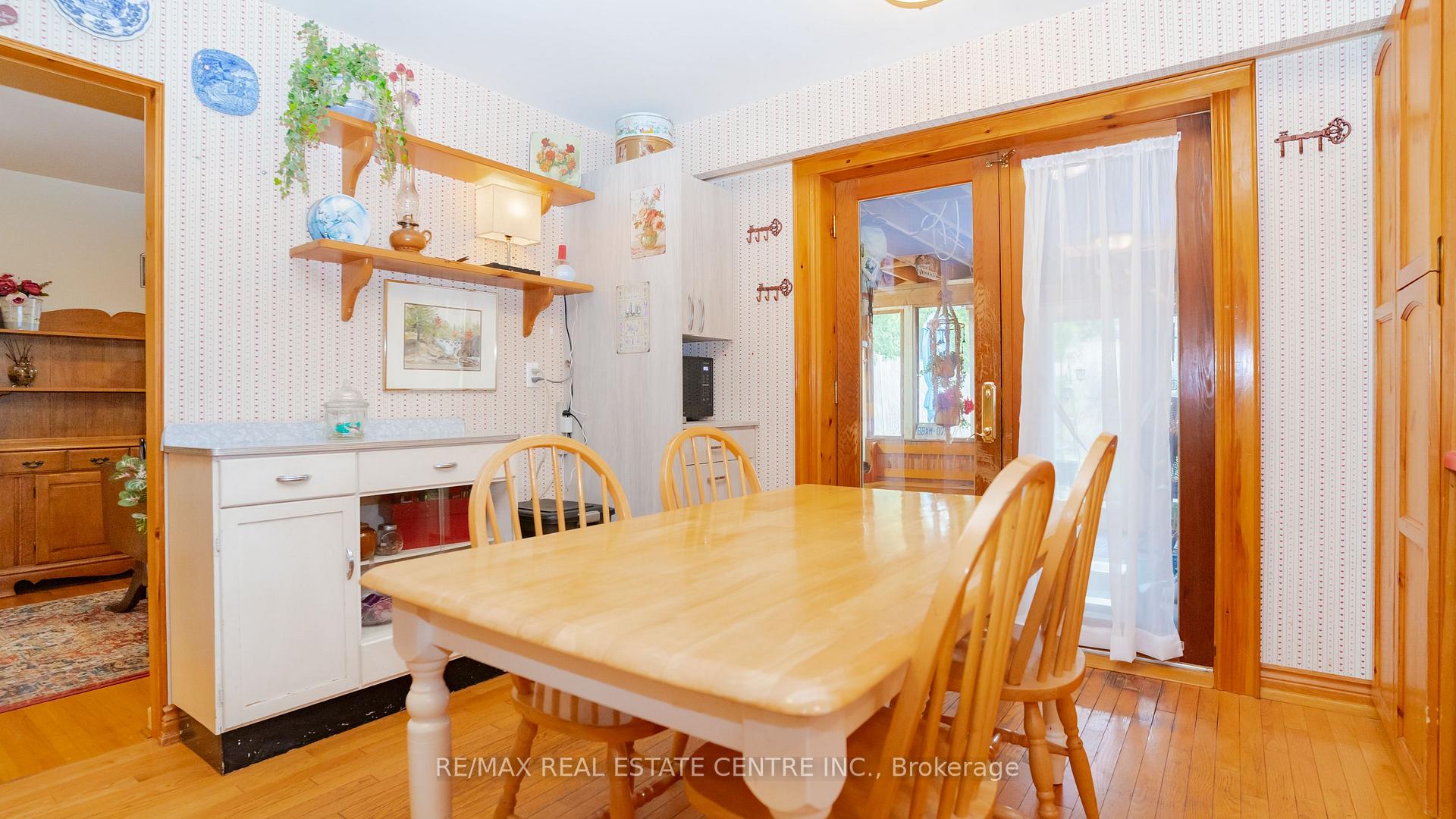 Photo 4 of 73 Brentwood Drive, Brampton, Avondale — HOMEH