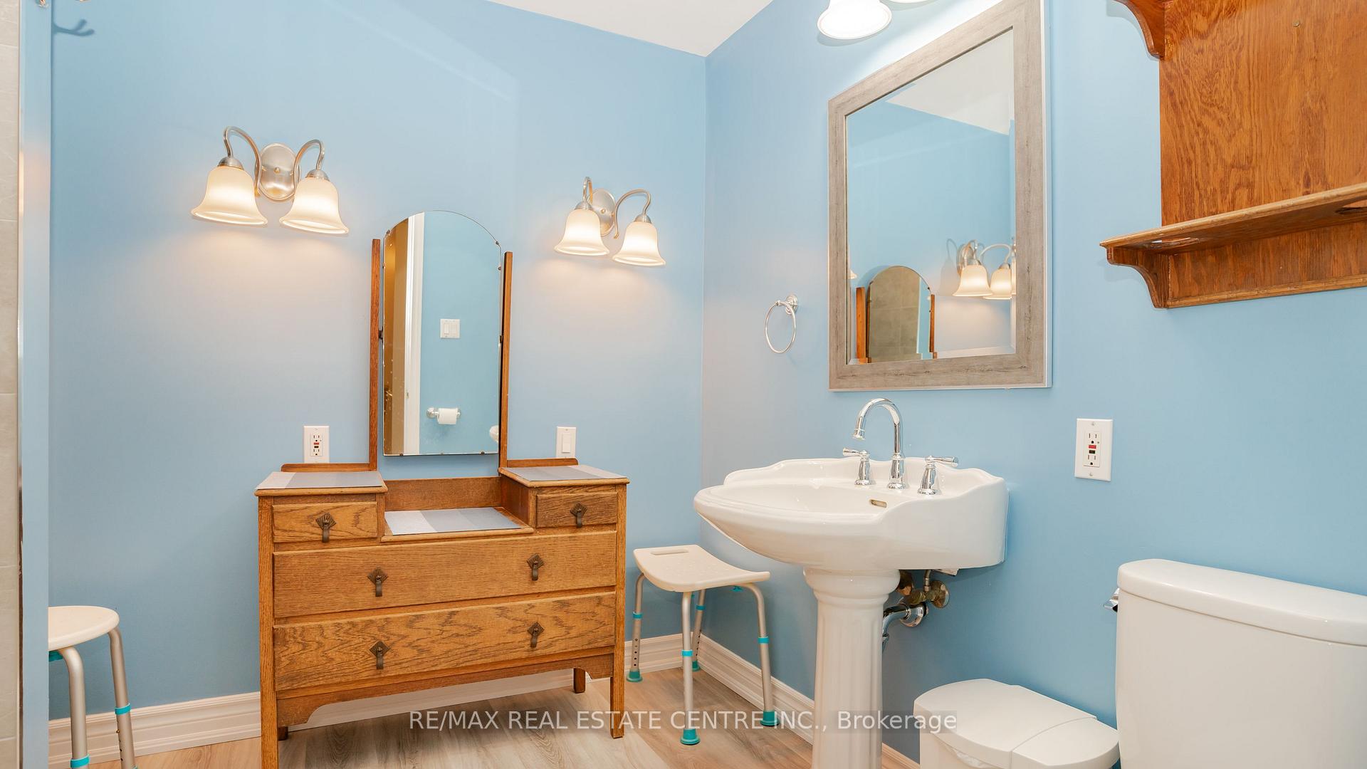 Photo 15 of 73 Brentwood Drive, Brampton, Avondale — HOMEH