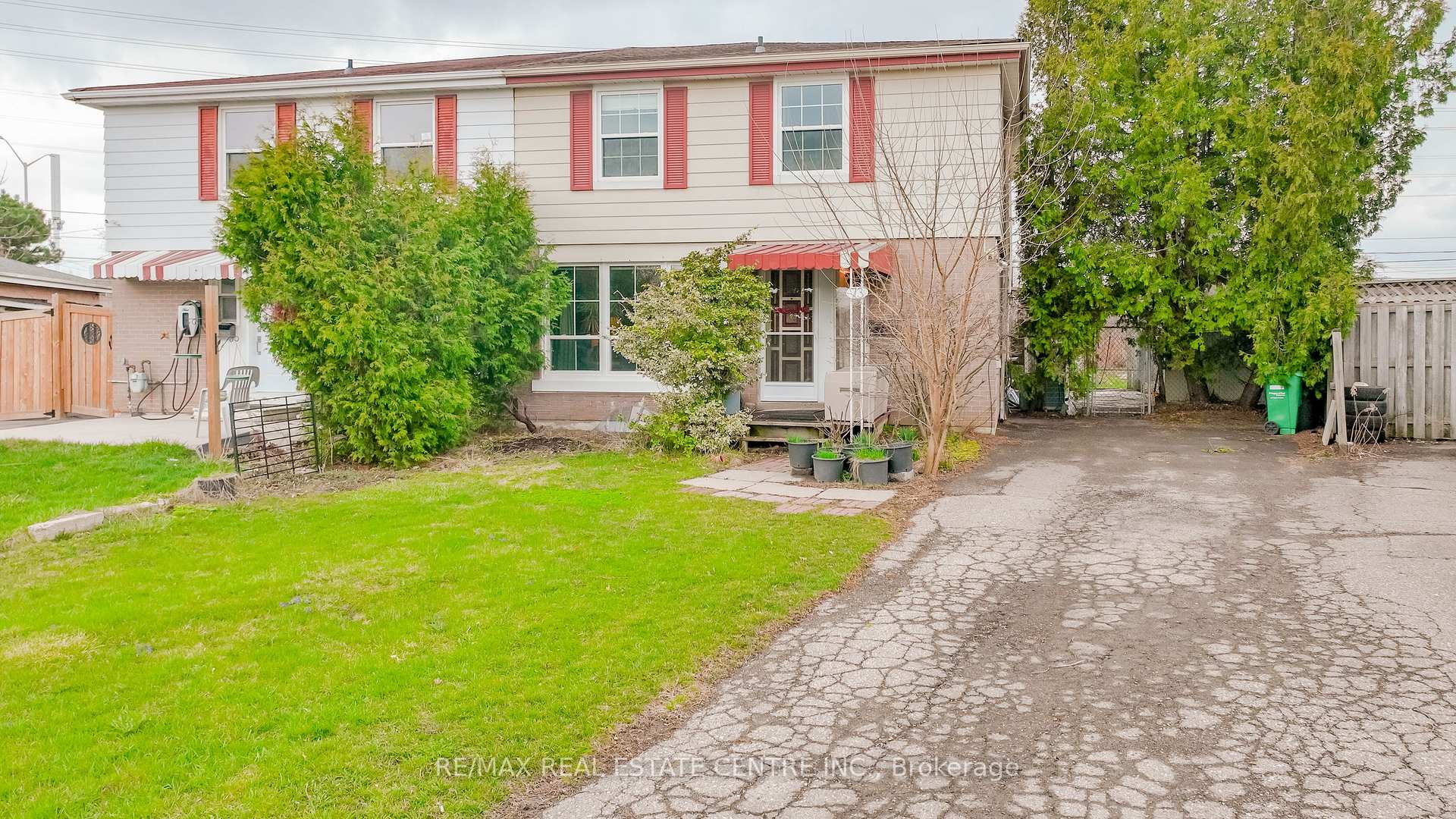 Photo 24 of 73 Brentwood Drive, Brampton, Avondale — HOMEH