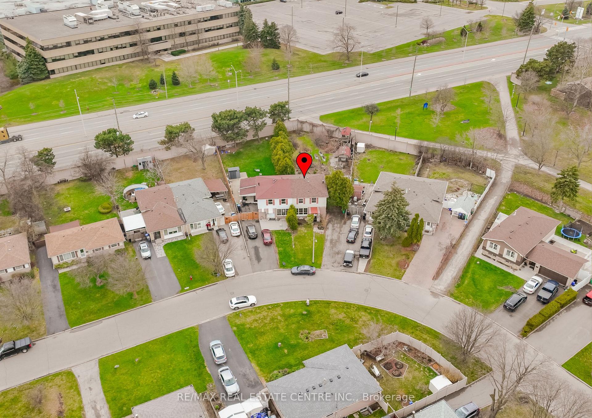 Photo 38 of 73 Brentwood Drive, Brampton, Avondale — HOMEH
