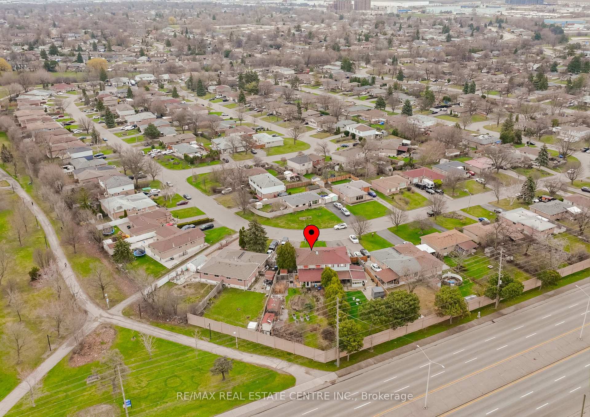 Photo 28 of 73 Brentwood Drive, Brampton, Avondale — HOMEH