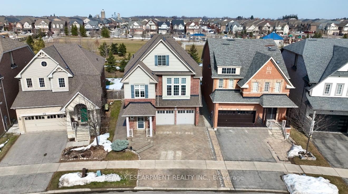 Front of 90 Waterville Way