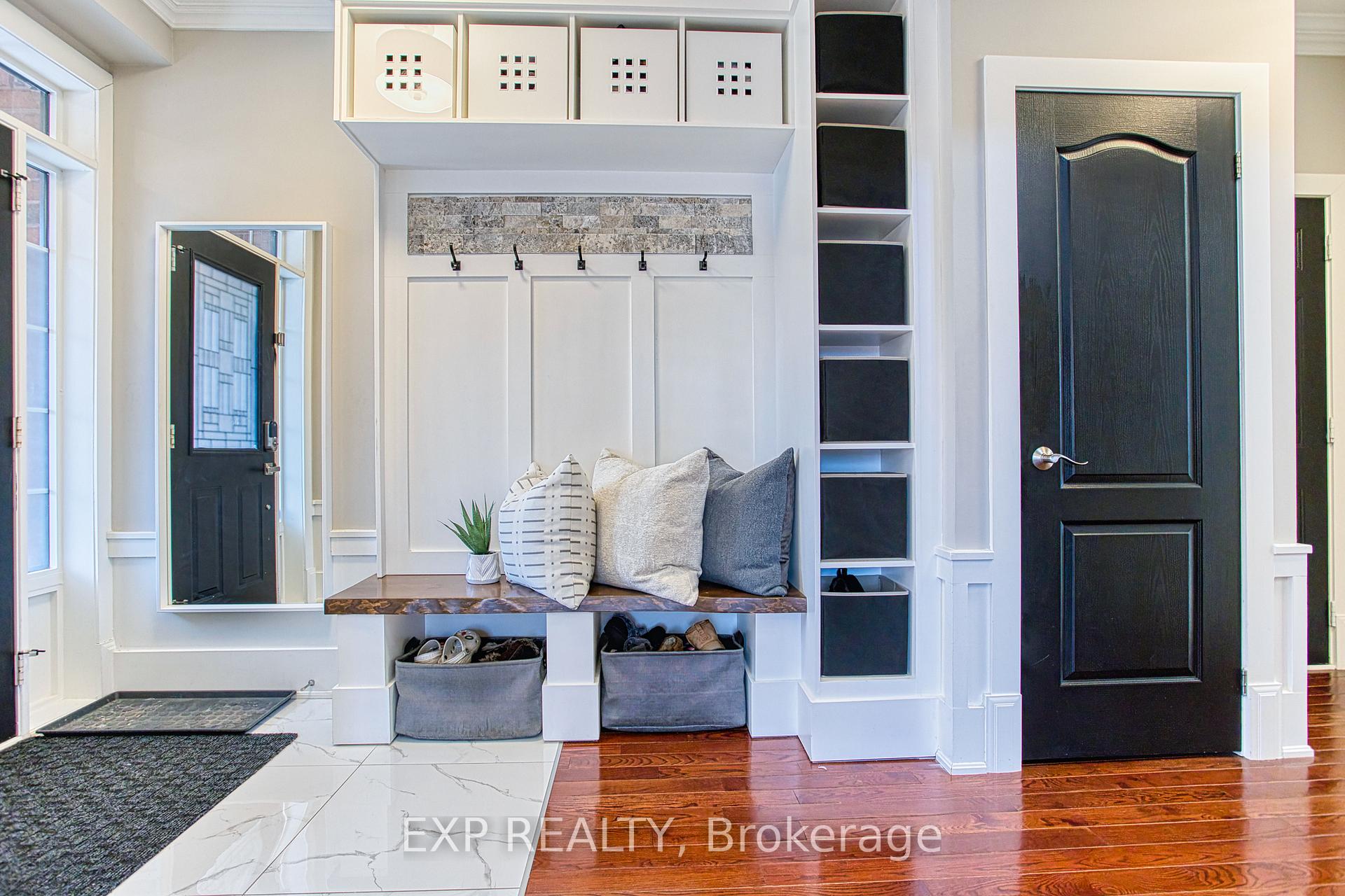 Photo 4 of 7 Panorama Way, Hamilton, Stoney Creek — HOMEH